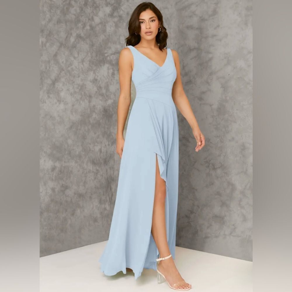 Elegant Light Blue Sleeveless Maxi Dress